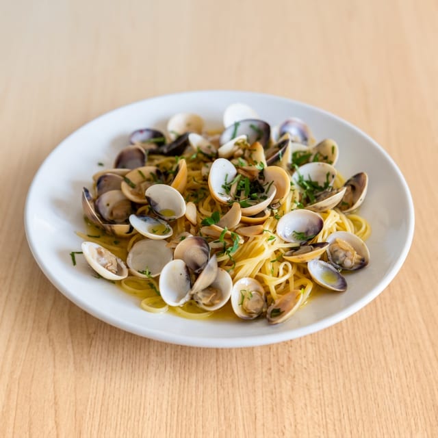 Linguine con Vongole Bianco.